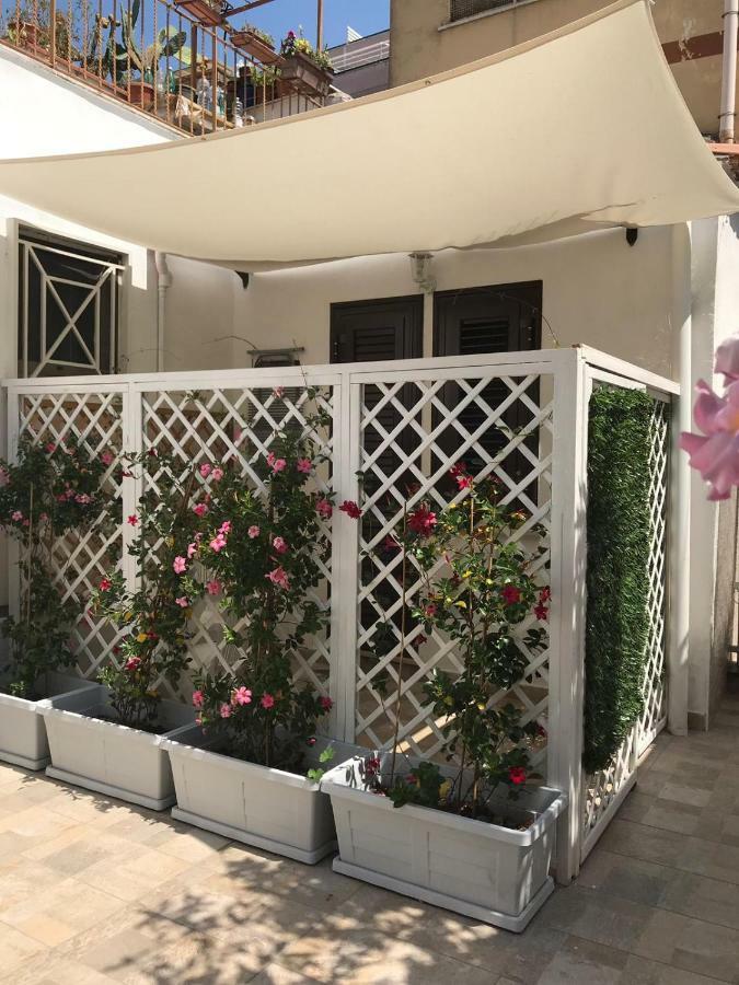 Virgilio'S Garden Bed and Breakfast Castellammare di Stabia Eksteriør billede