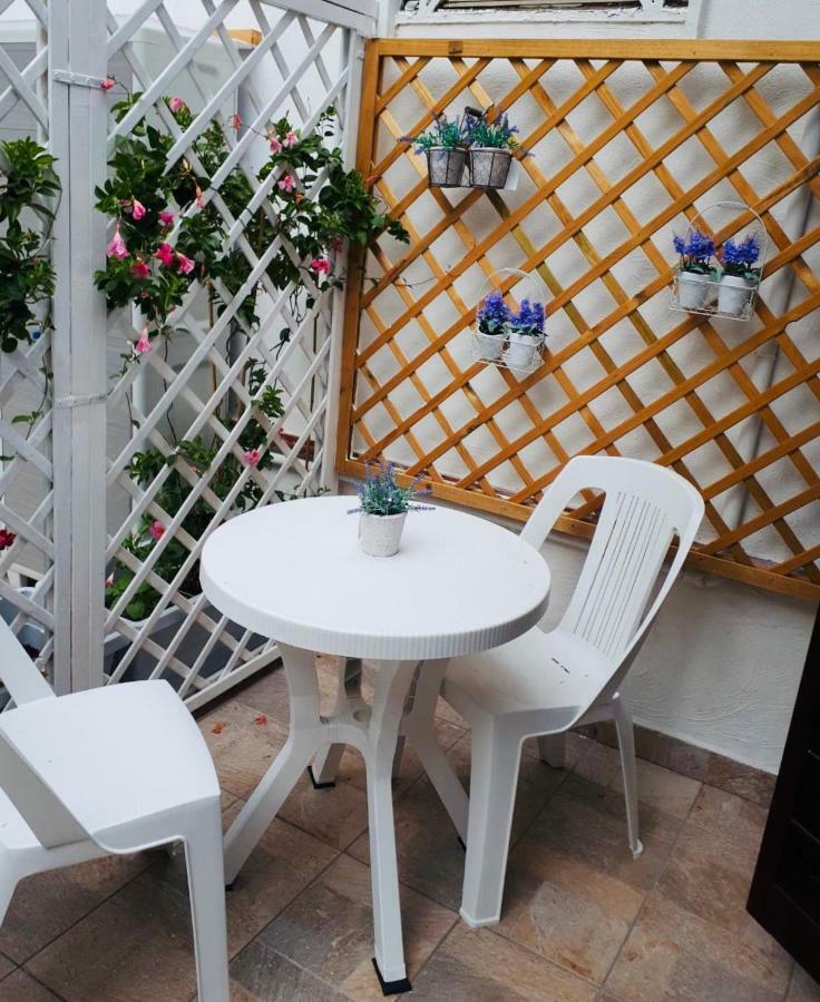 Virgilio'S Garden Bed and Breakfast Castellammare di Stabia Eksteriør billede